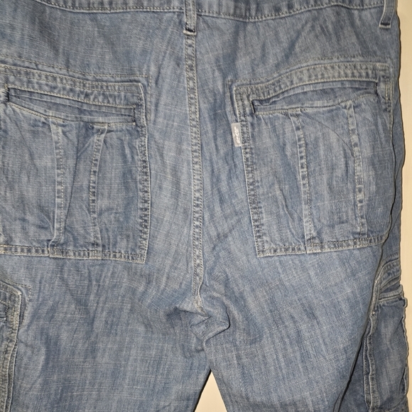 Levis Silvertab Denim Cargo Shorts Blue Wash Baggy Fit Size 33W - Picture 5 of 10